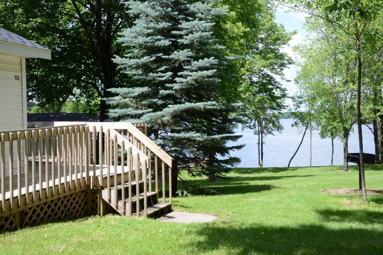 Riverside Resort Richmond Exterior photo