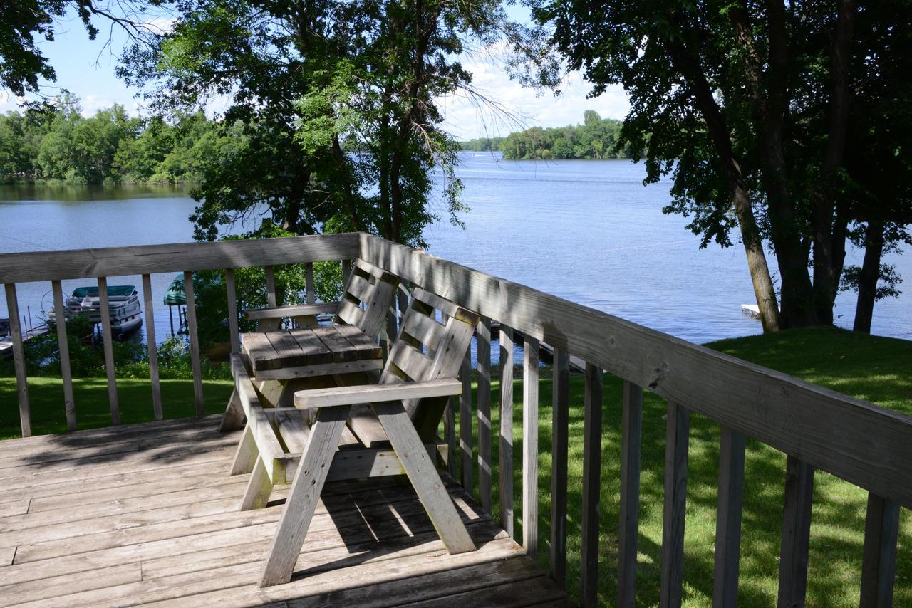 Riverside Resort Richmond Exterior photo