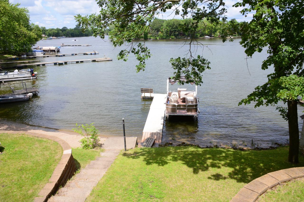 Riverside Resort Richmond Exterior photo