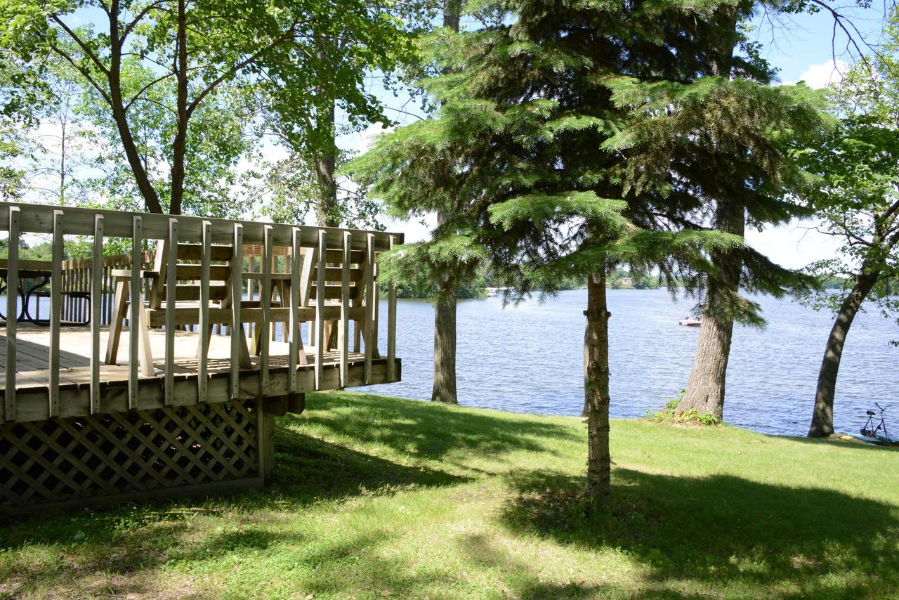 Riverside Resort Richmond Exterior photo