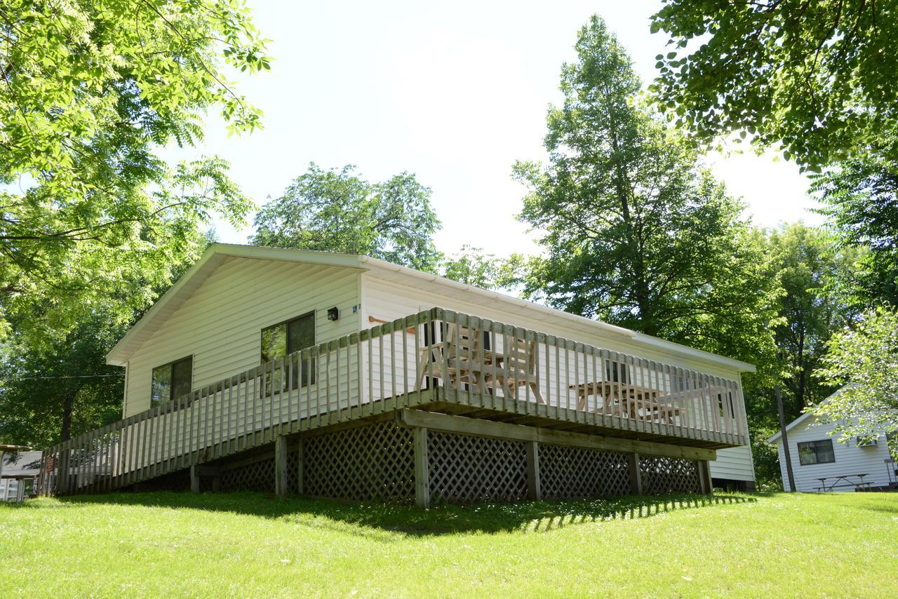 Riverside Resort Richmond Exterior photo